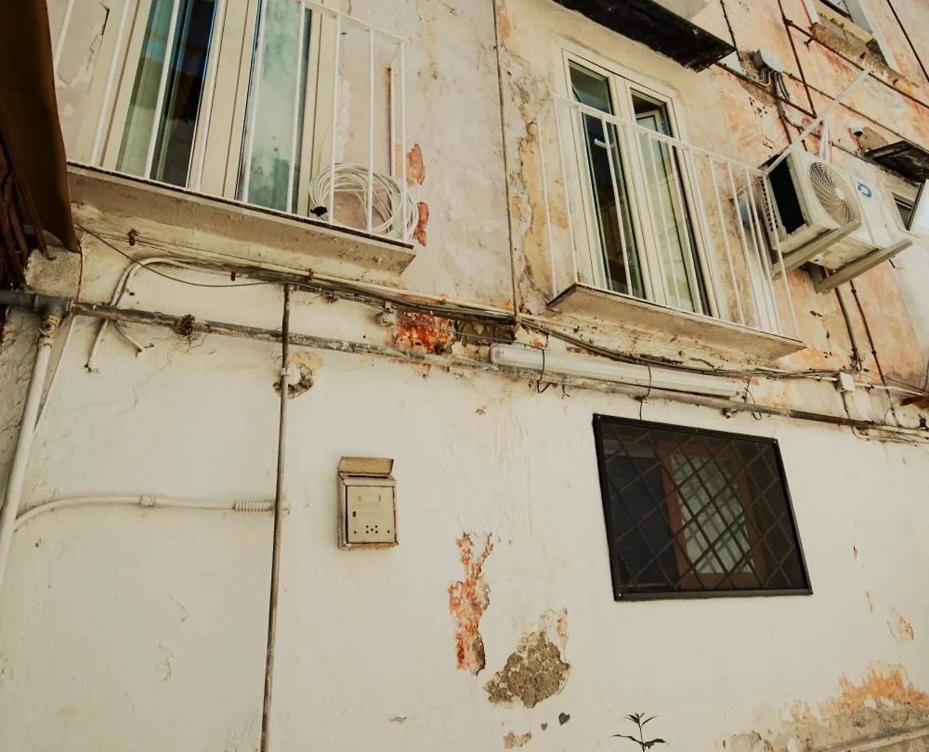 Luminoso Rifugio Vicino La Metro Apartment Naples