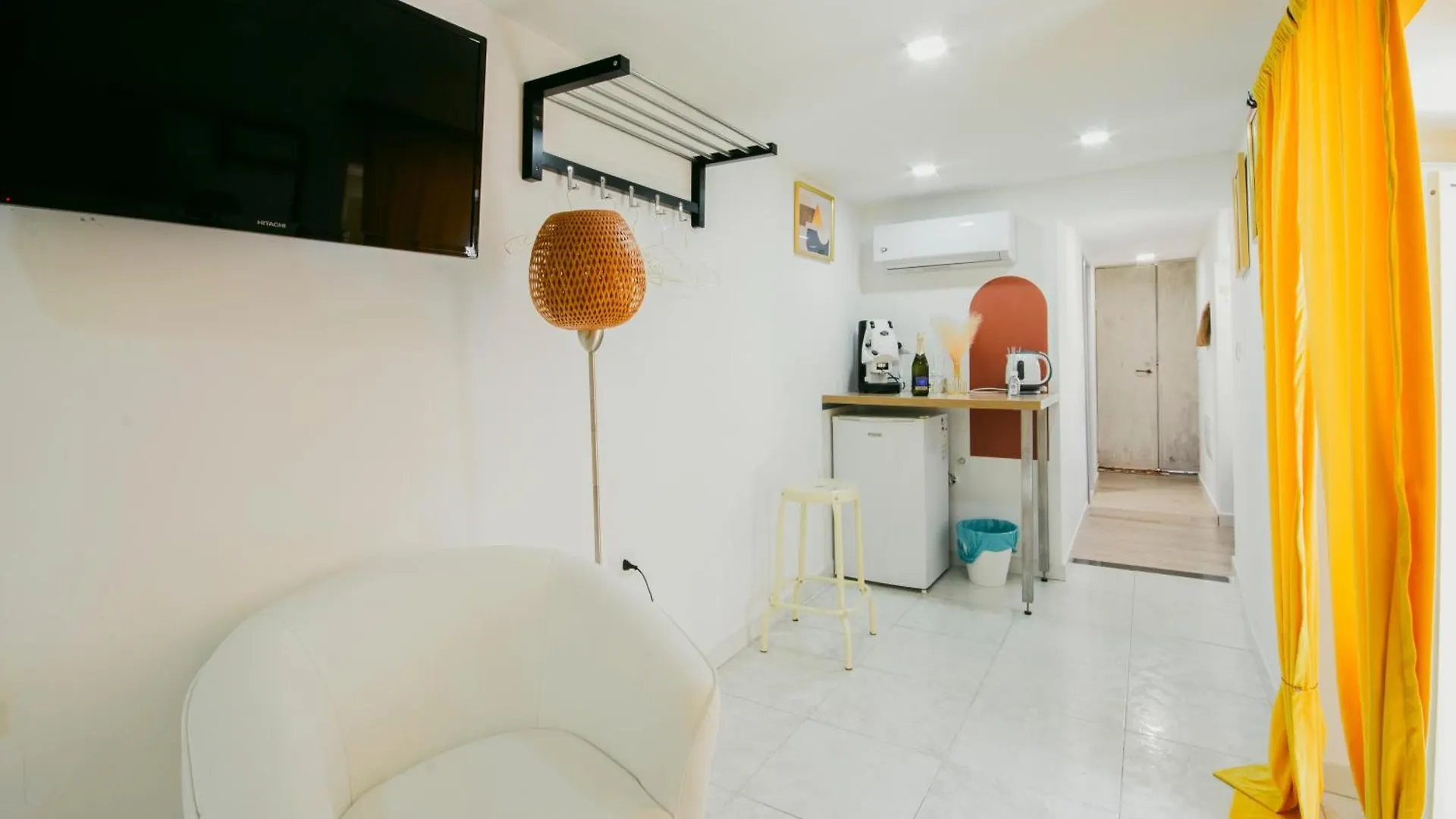 Luminoso Rifugio Vicino La Metro Apartment Naples Italy